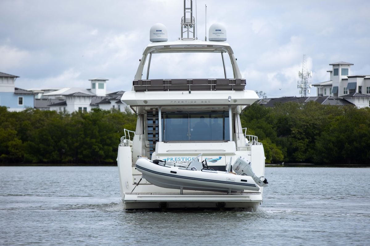 2018 Prestige 68 