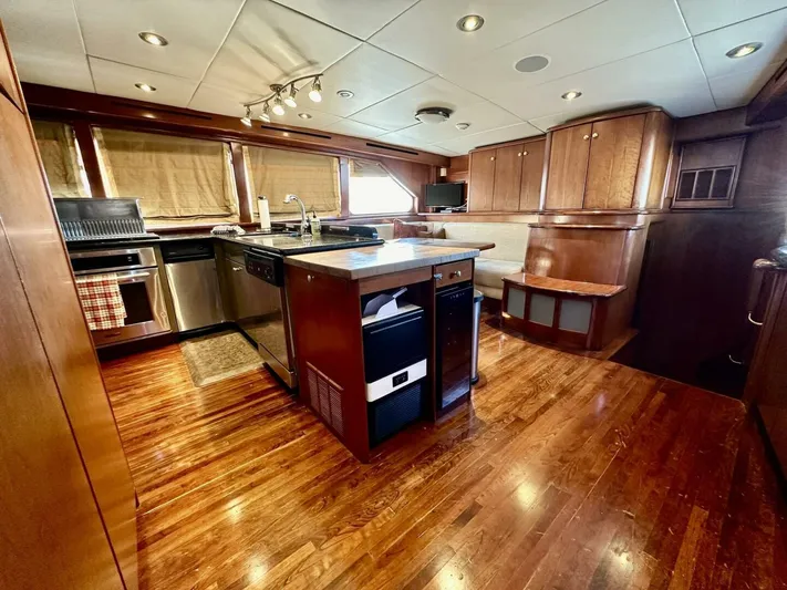 Declassified Yacht Photos Pics 