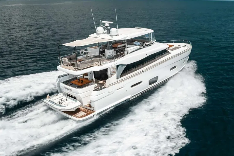 Searenity Now Yacht Photos Pics 2021 Azimut Magellano 66 - Image 8