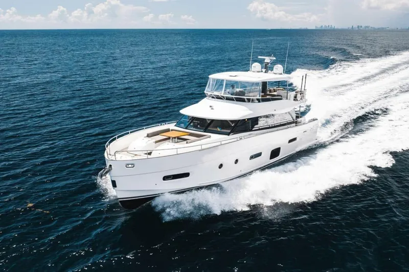 Searenity Now Yacht Photos Pics 2021 Azimut Magellano 66 - Image 6