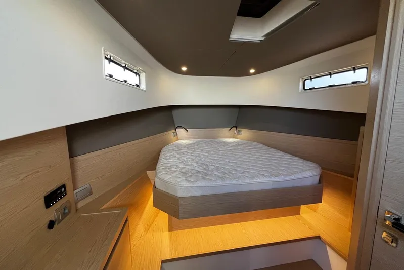 Esimar Yacht Photos Pics Luxurious cabin interior of 2023 Solaris Power 40 Open yacht with modern design.