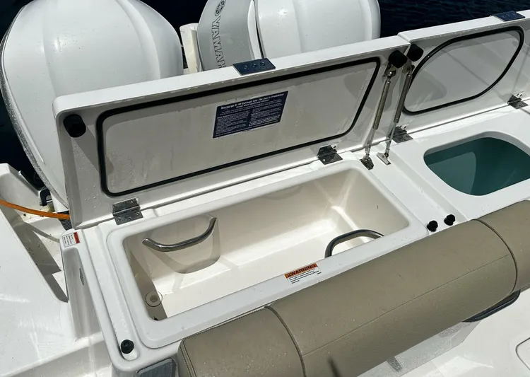  Yacht Photos Pics 2019 Pursuit Os325 Offshore - Image 12