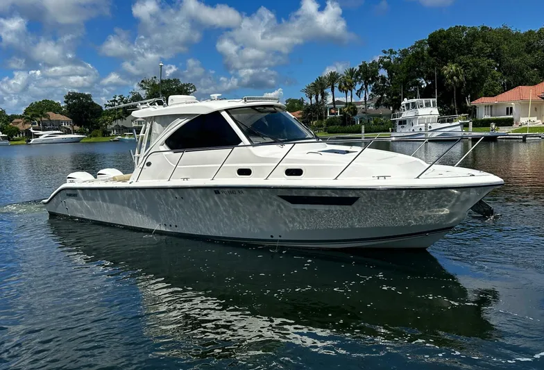  Yacht Photos Pics 2019 Pursuit Os325 Offshore - Image 1