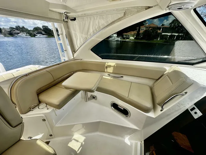  Yacht Photos Pics 2019 Pursuit Os325 Offshore - Image 20