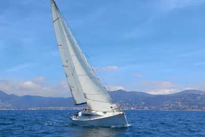 1994 Beneteau First 235