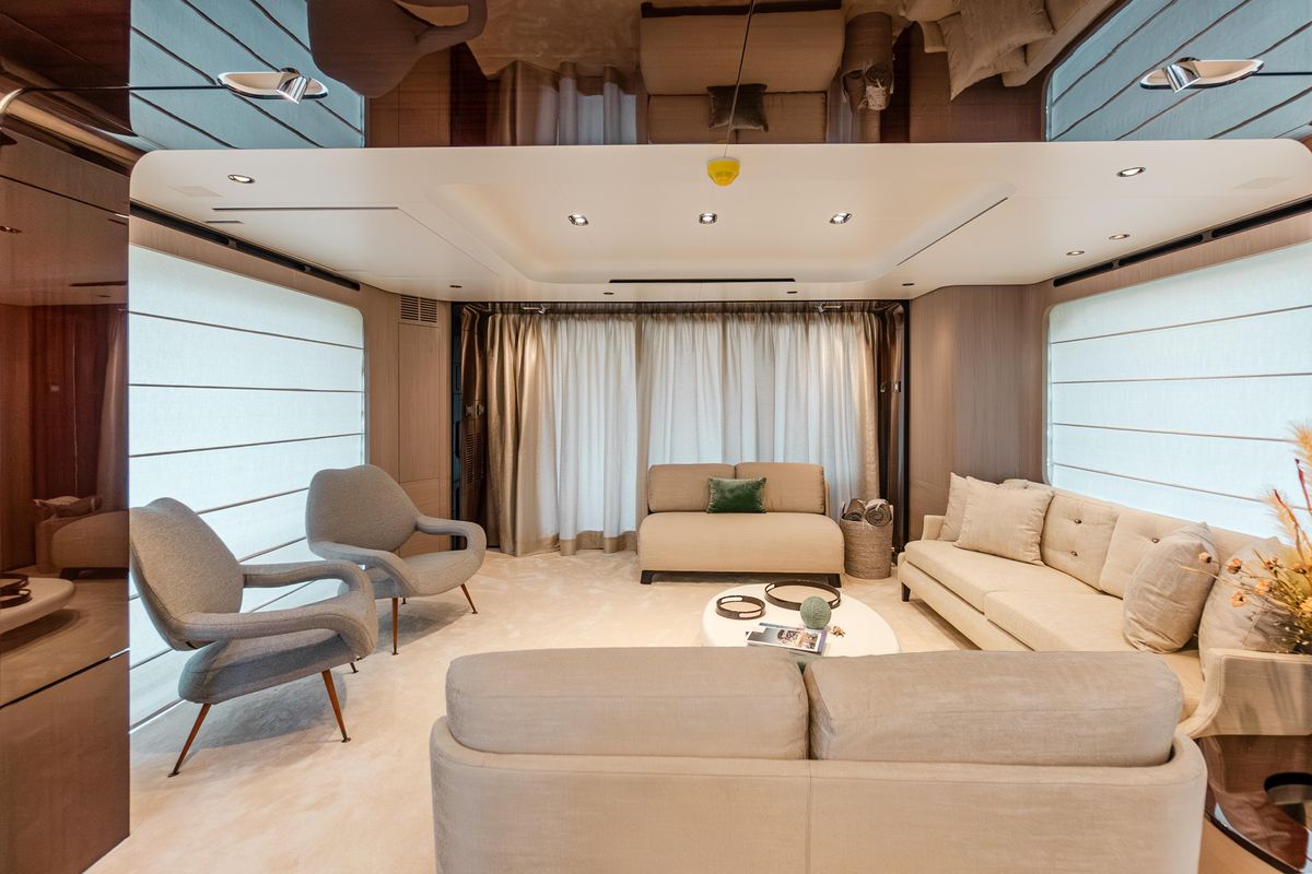 2023 Azimut 87 