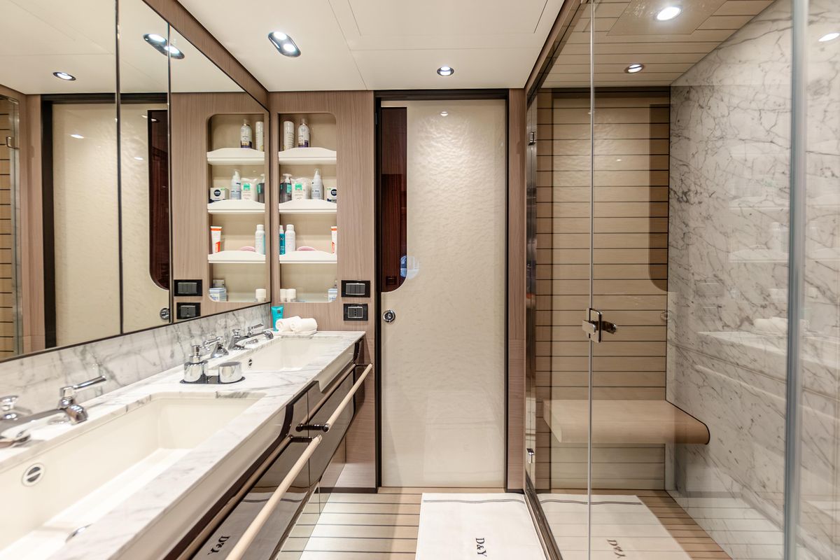 2023 Azimut 87 
