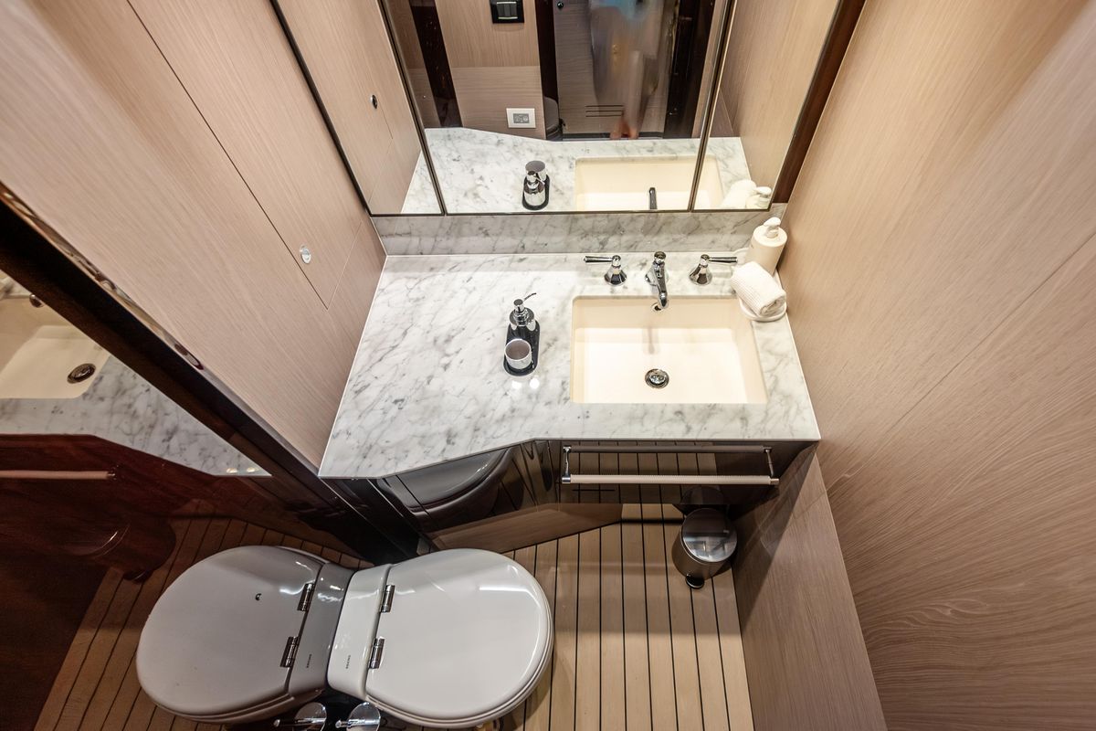 2023 Azimut 87 