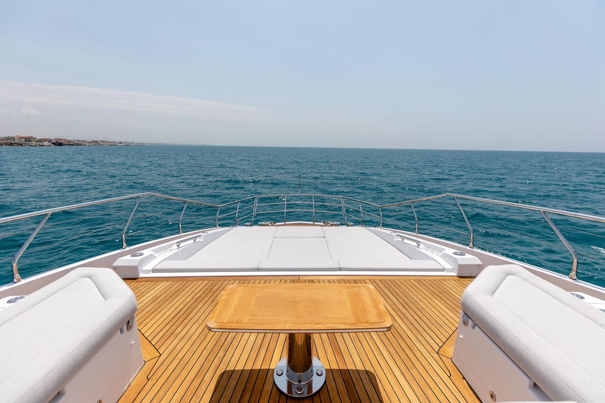 2023 Azimut 87 
