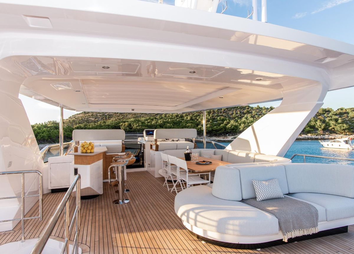 2023 Azimut 87 