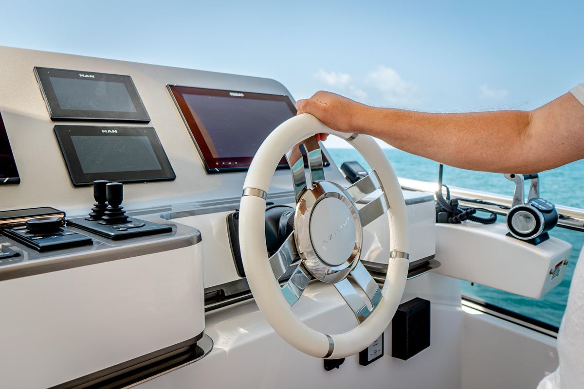 2023 Azimut 87 