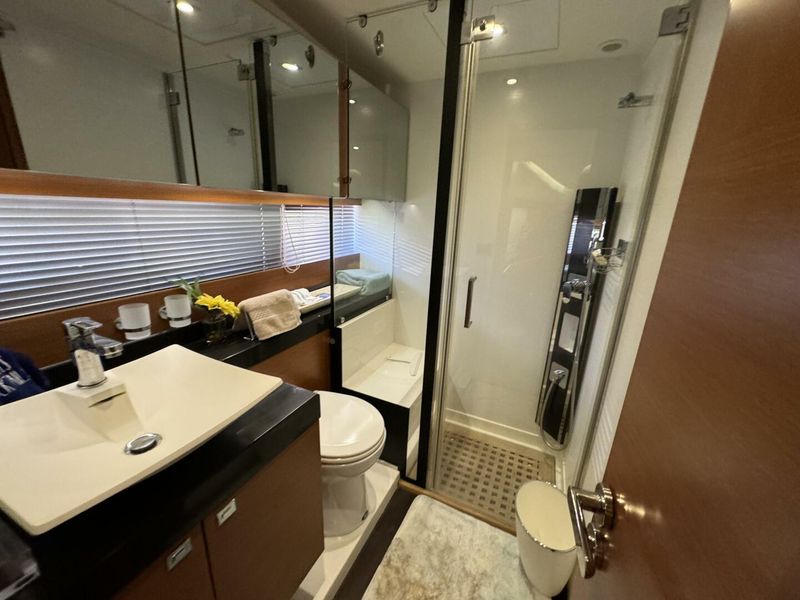 2015 Prestige 550 Flybridge