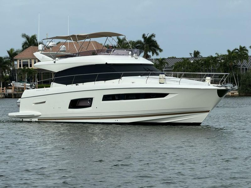 2015 Prestige 550 Flybridge