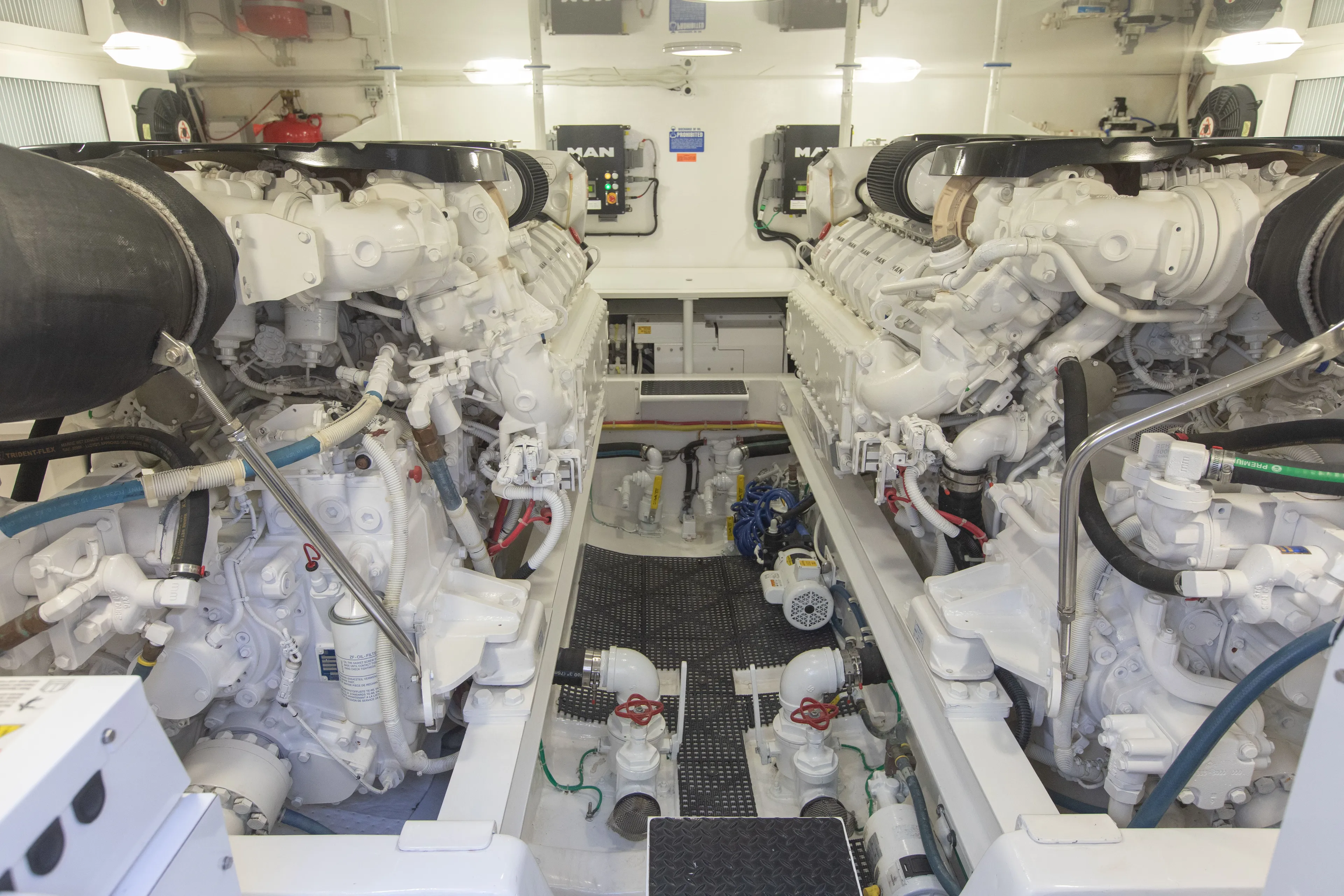 Slabjack Yacht Photos Pics 