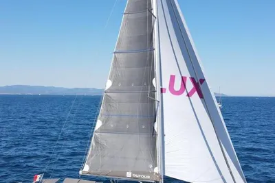 2021 Dufour 530