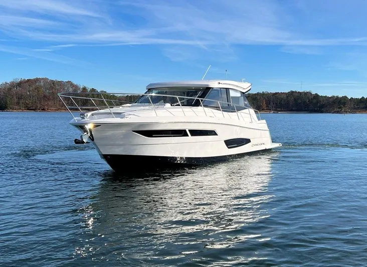  Yacht Photos Pics 2023 Regal 38 Grande Coupe - Image 3