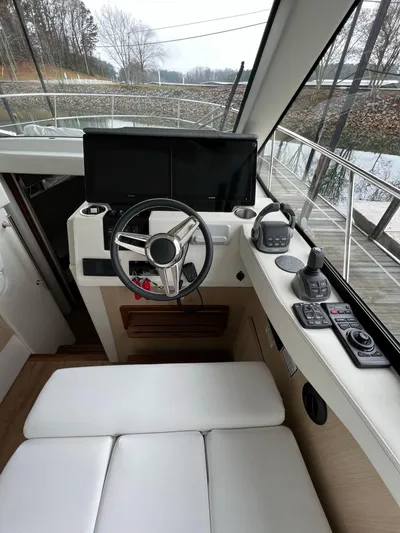  Yacht Photos Pics 2023 Regal 38 Grande Coupe - Image 21