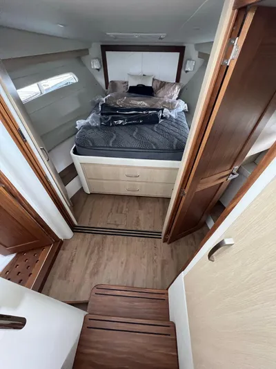  Yacht Photos Pics 2023 Regal 38 Grande Coupe - Image 14