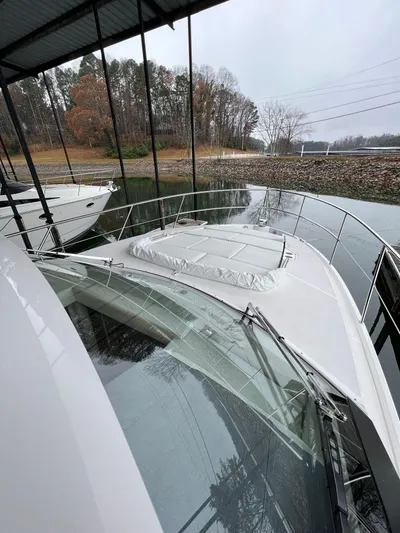  Yacht Photos Pics 2023 Regal 38 Grande Coupe - Image 5