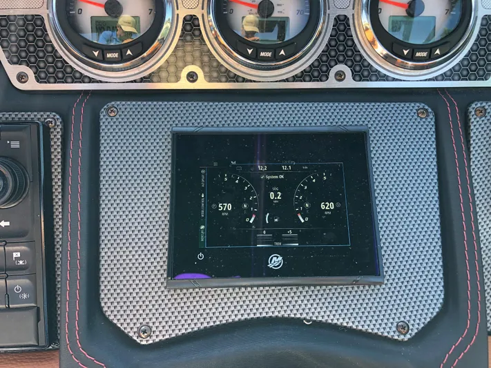 Happy Ours Yacht Photos Pics 