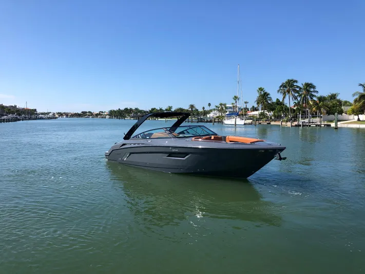 Happy Ours Yacht Photos Pics 