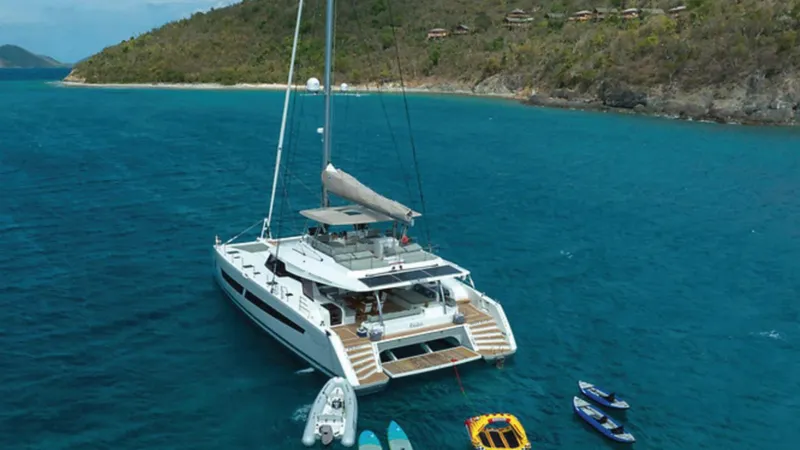 4 Seazens Yacht Photos Pics 