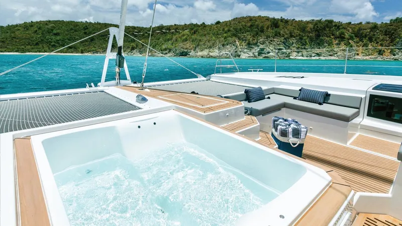 4 Seazens Yacht Photos Pics 