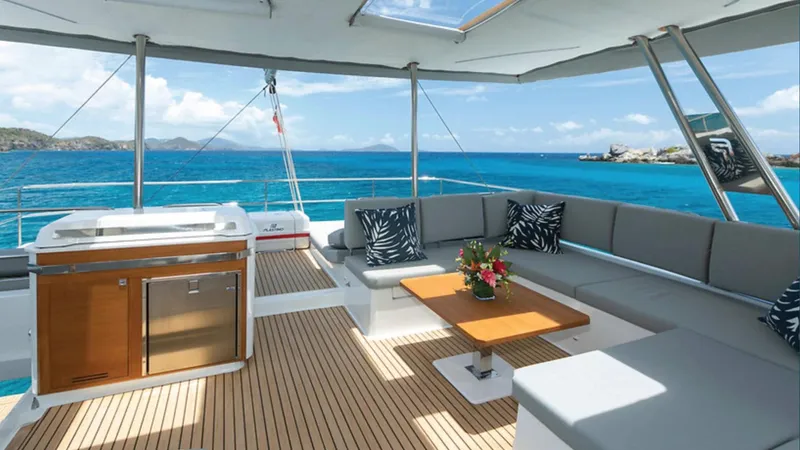 4 Seazens Yacht Photos Pics 