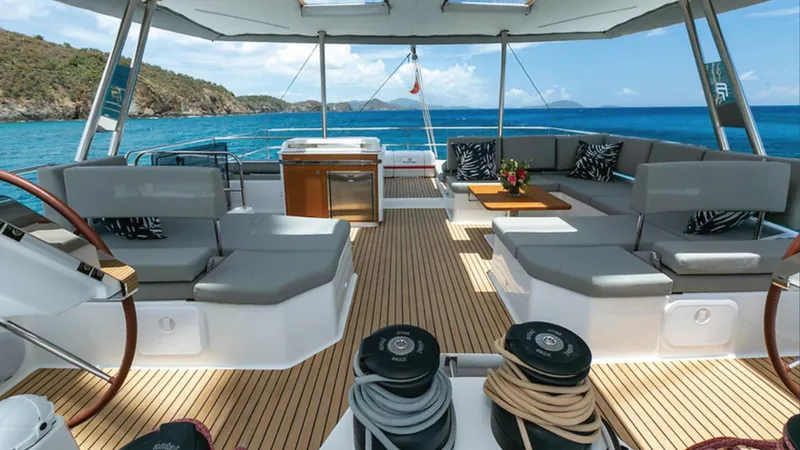 4 Seazens Yacht Photos Pics 