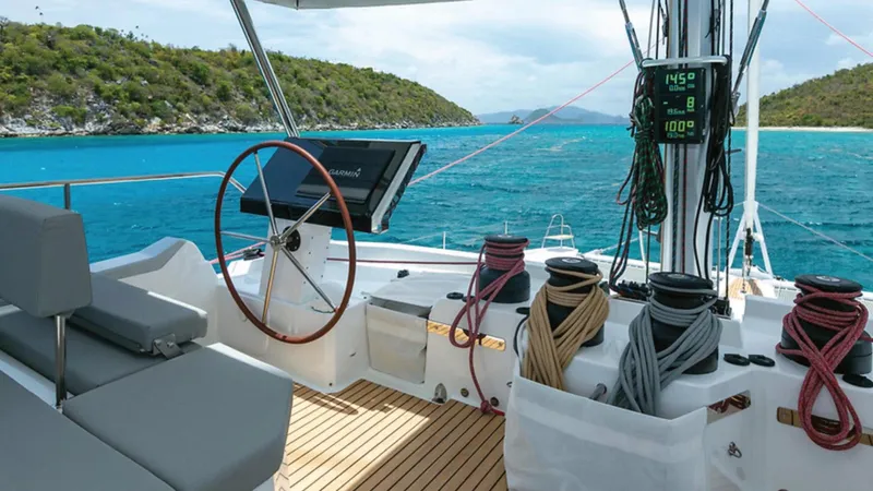 4 Seazens Yacht Photos Pics 