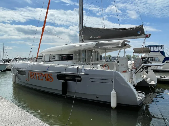 Artemis Yacht Photos Pics 