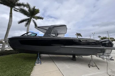 Aviara AV36 Outboard