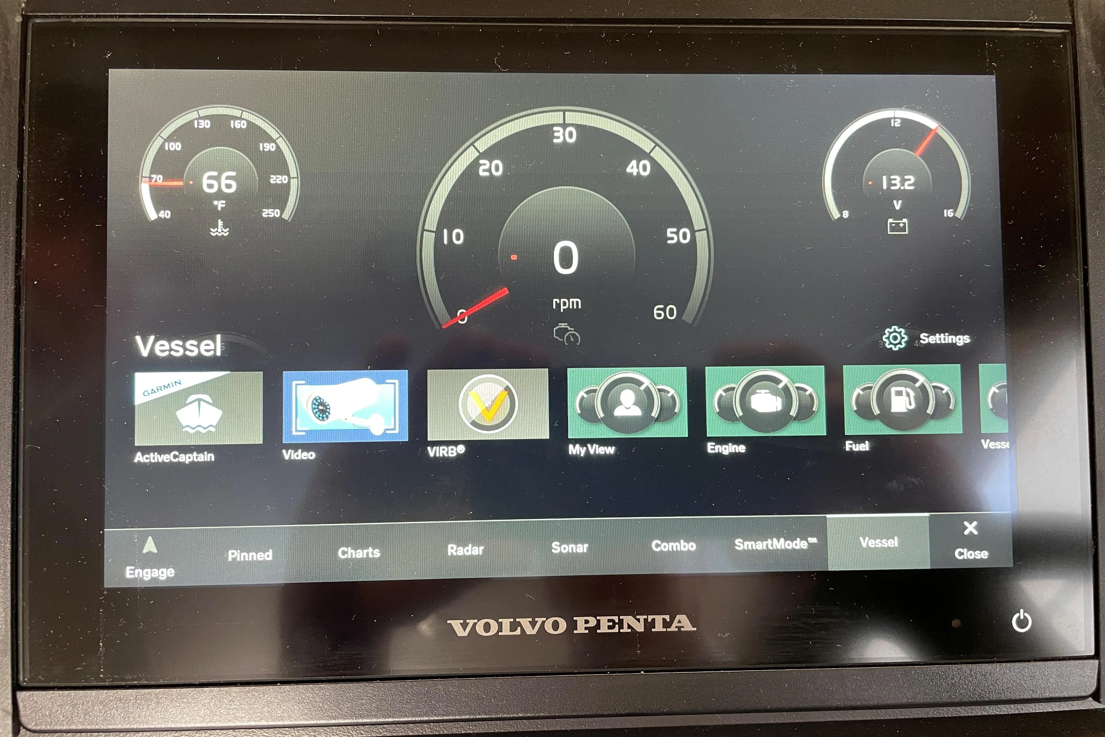 New Volvo Penta vessel dashboard display with gauges and settings