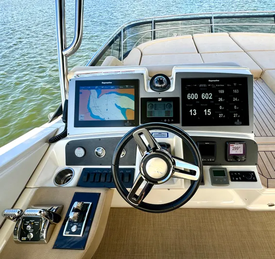 Kimberlee Dawn Yacht Photos Pics FlyBridge Helm & Navigation Equipment