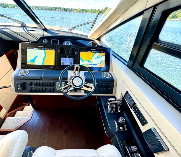 Kimberlee Dawn Yacht Photos Pics Main Helm & Navigation Equipment