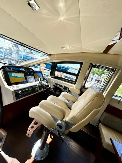 Kimberlee Dawn Yacht Photos Pics Main Helm & Navigation