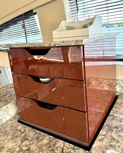 Kimberlee Dawn Yacht Photos Pics Custom Hi/Lo Crockery Storage