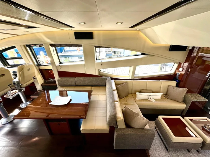 Kimberlee Dawn Yacht Photos Pics Interior Strb. Side - Custom Wall Coverings & Furnishing