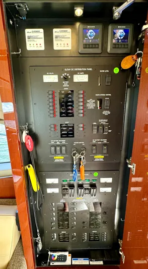 Kimberlee Dawn Yacht Photos Pics Main Breaker Panel