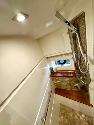 Kimberlee Dawn Yacht Photos Pics VIP StateRoom EnSuite Head & Shower