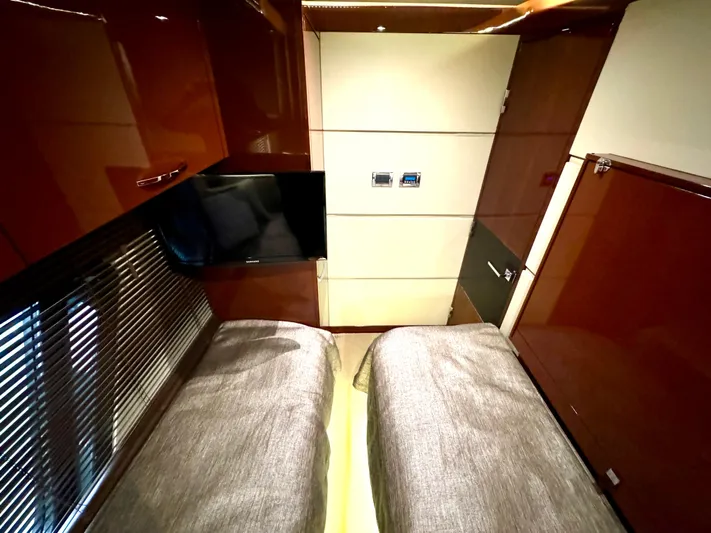 Kimberlee Dawn Yacht Photos Pics Guest StateRoom - (2) Single Berth & Custom Fold Out Desk -  Port Side