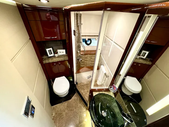 Kimberlee Dawn Yacht Photos Pics Guest Head & Shower