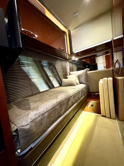 Kimberlee Dawn Yacht Photos Pics Guest StateRoom - (1) Berth & Storage -  Strb. Side