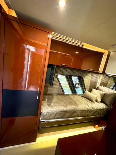 Kimberlee Dawn Yacht Photos Pics Guest StateRoom - (1) Berth & Storage -  Strb. Side