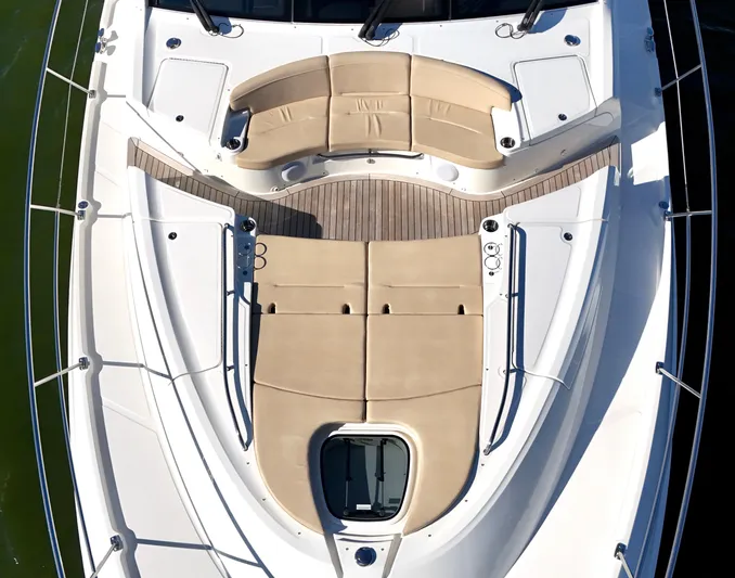 Kimberlee Dawn Yacht Photos Pics Bow Seating & Lounge Area