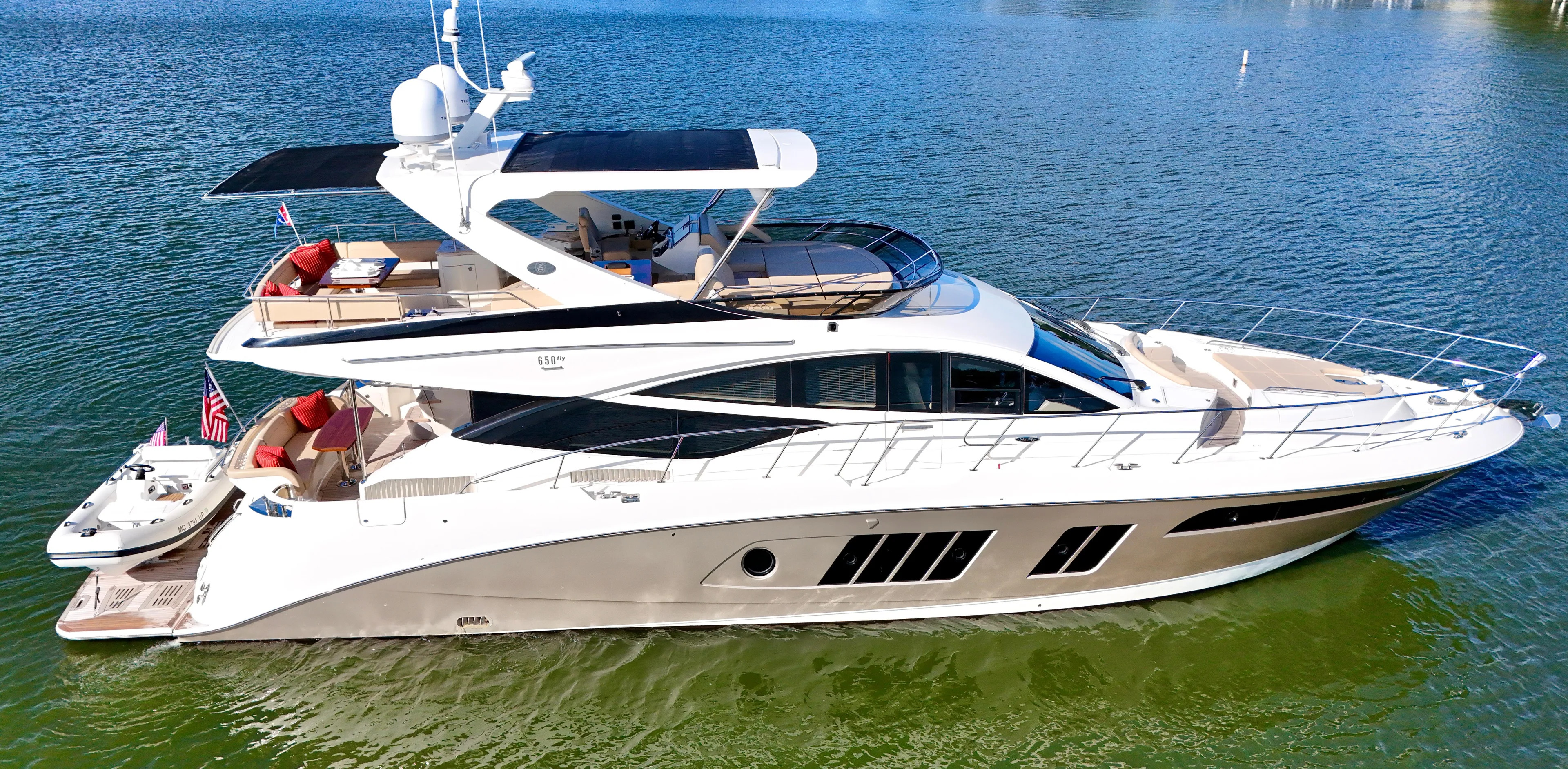 Kimberlee Dawn Yacht Photos Pics FlyBridge Aft - Electric Sun Shade - Open