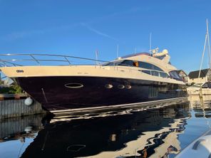 2011 Princess 72