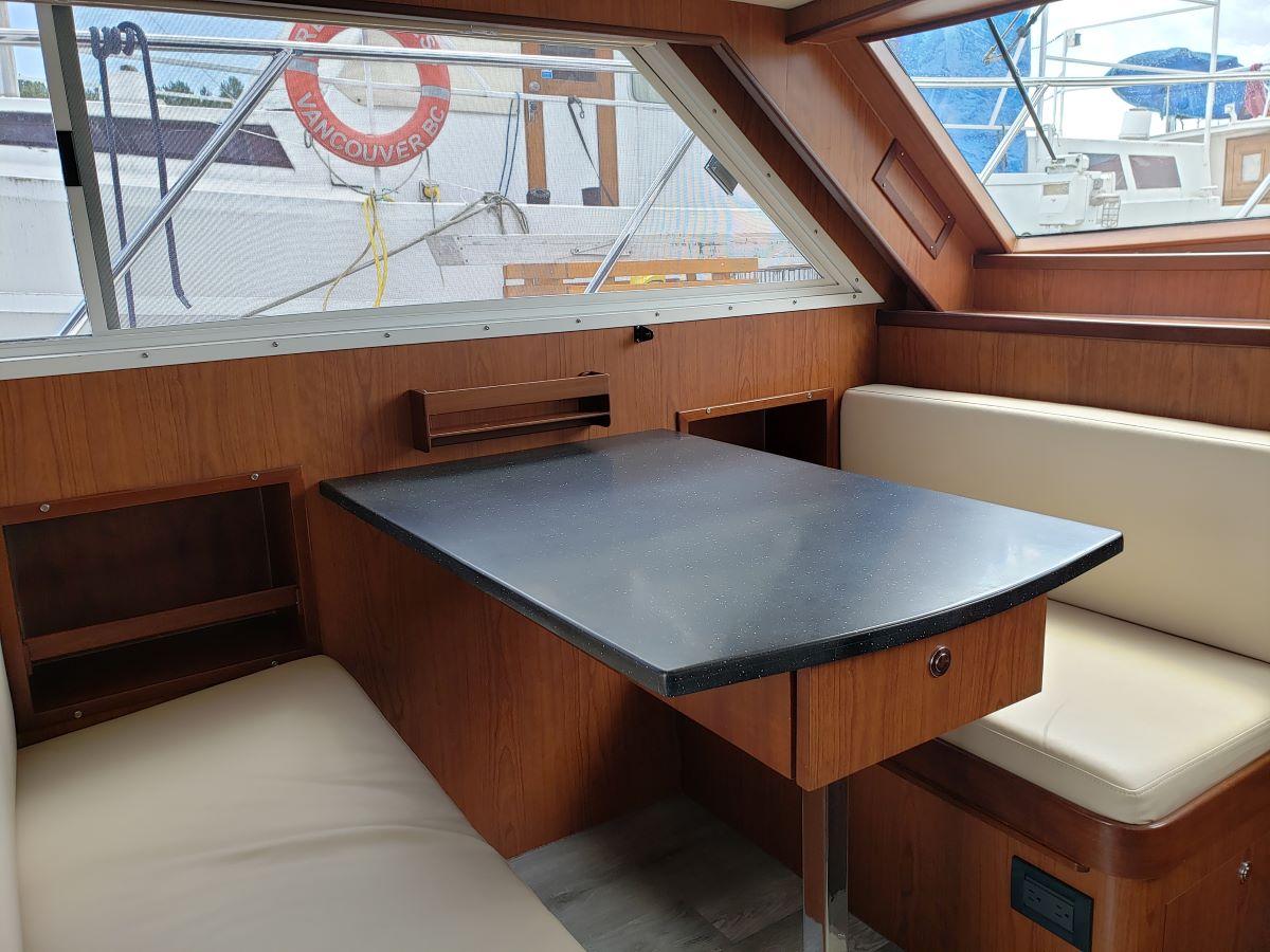 Convertible Dinette to Port