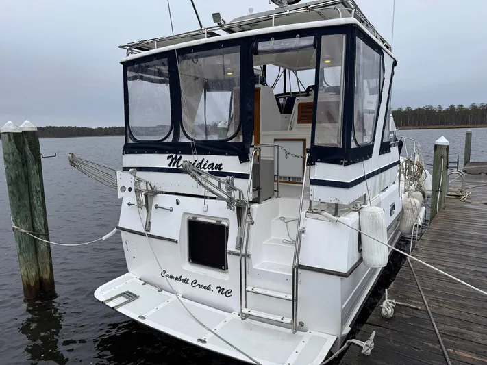 Meridian Yacht Photos Pics 