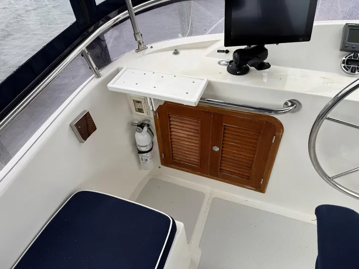 Meridian Yacht Photos Pics 